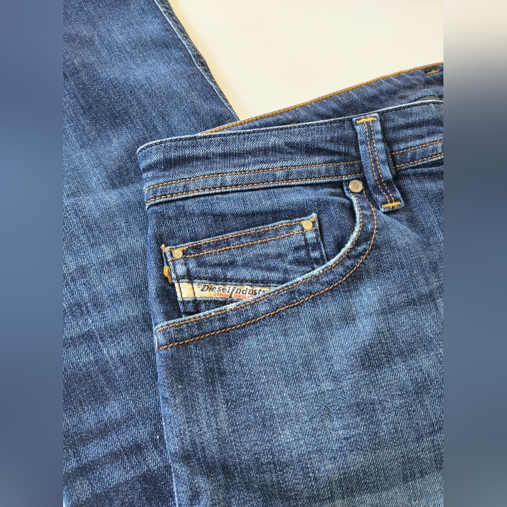 *Damaged* Diesel Thavar Jeans - Picture 10 of 13